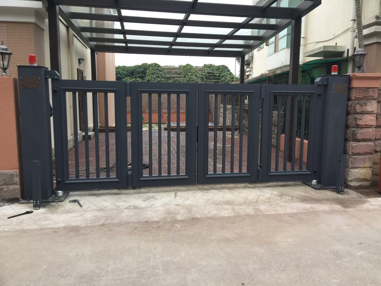 南昌青云谱区南昌青云谱区德阳市悬浮折叠门